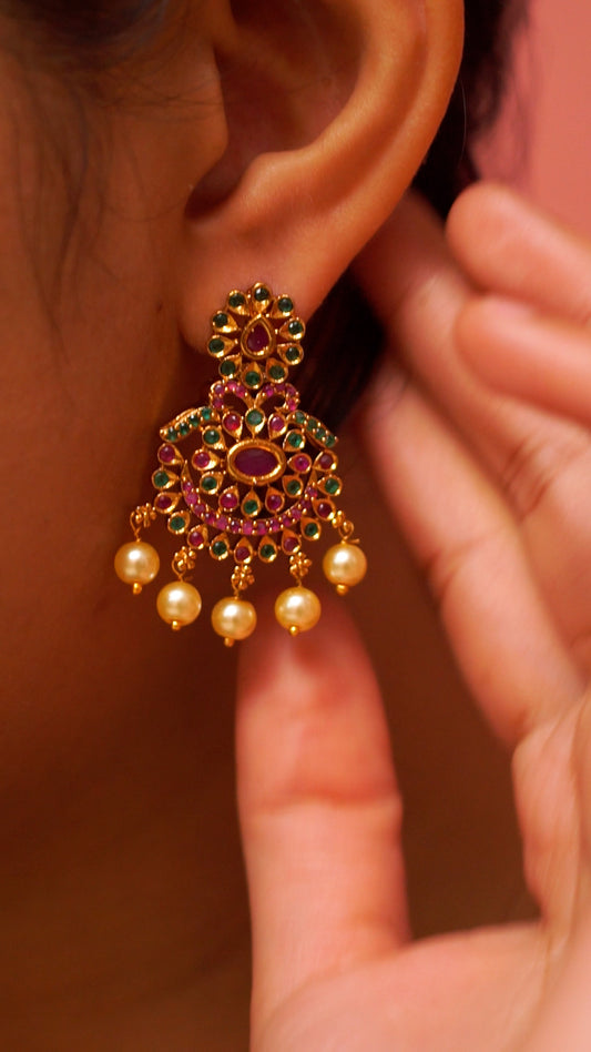 Elegant Stone & Pearl Jhumka  [Mk0023]