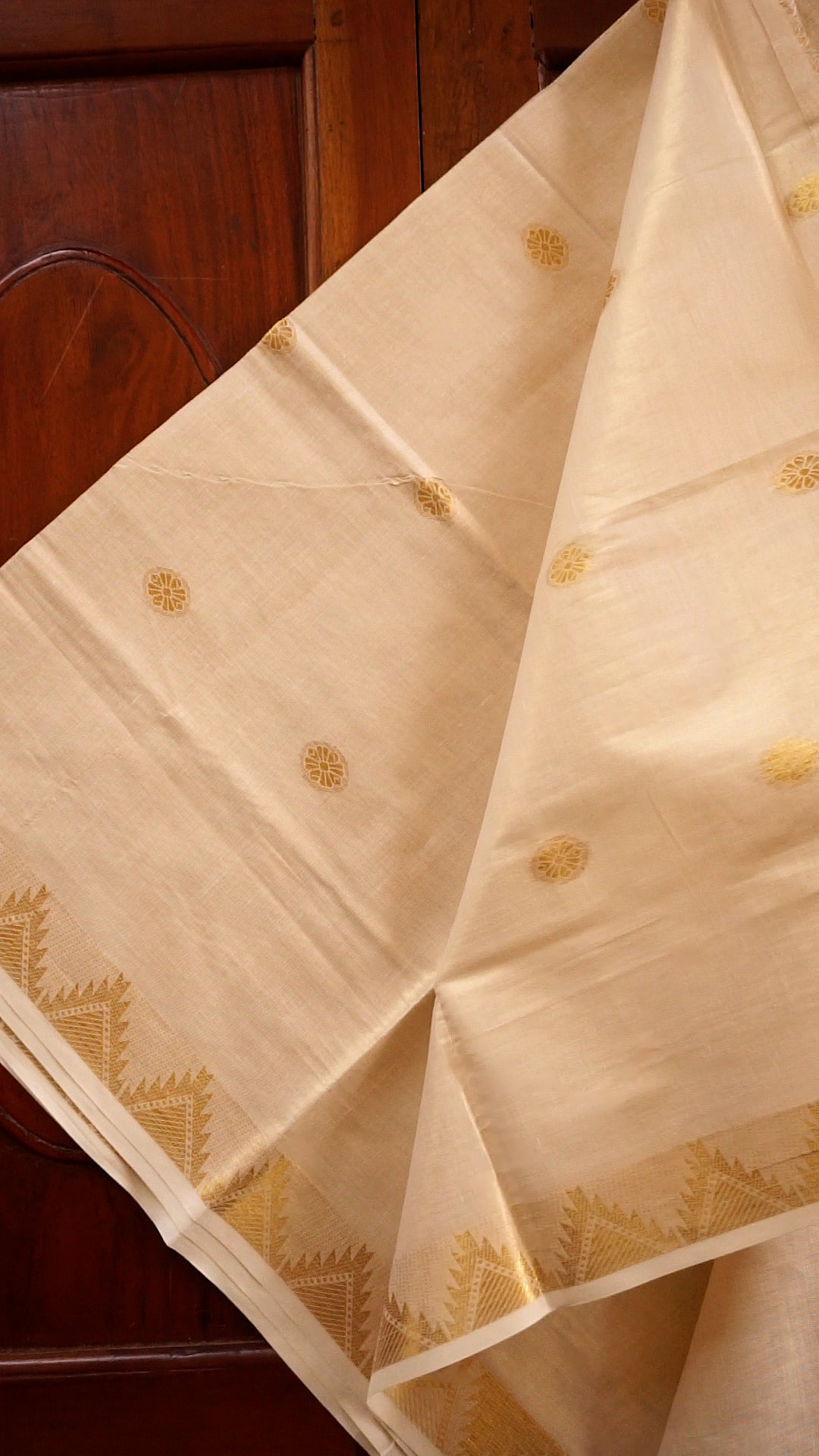 Traditional Kasavu Saree with Rich Golden Border [KA21]