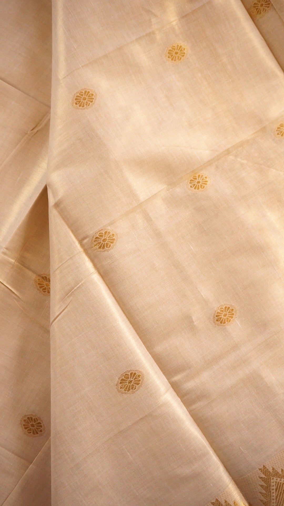 Traditional Kasavu Saree with Rich Golden Border [KA21]