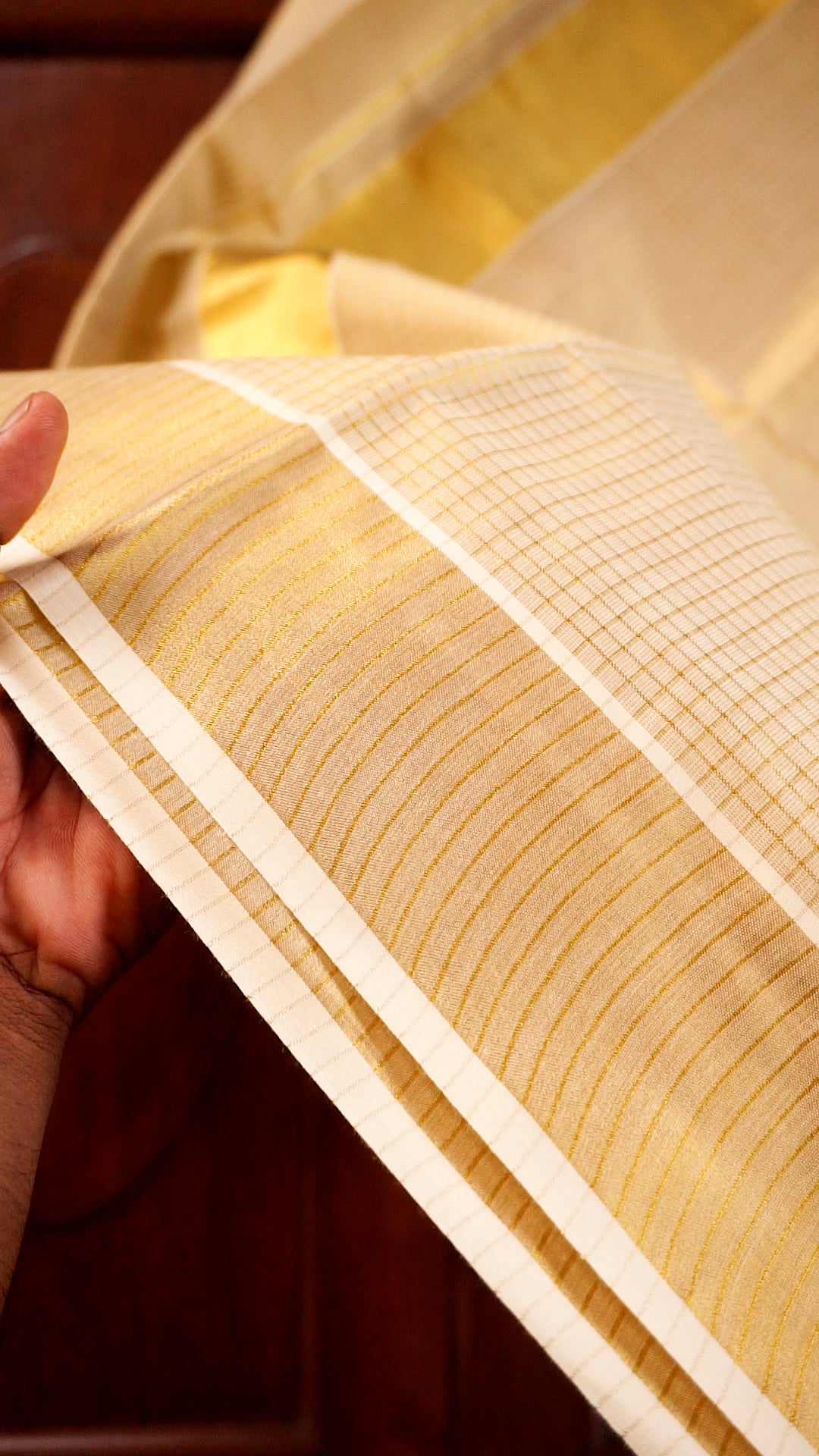 Elegant Kerala Kasavu Saree – Classic Gold Border Tradition [KS01]