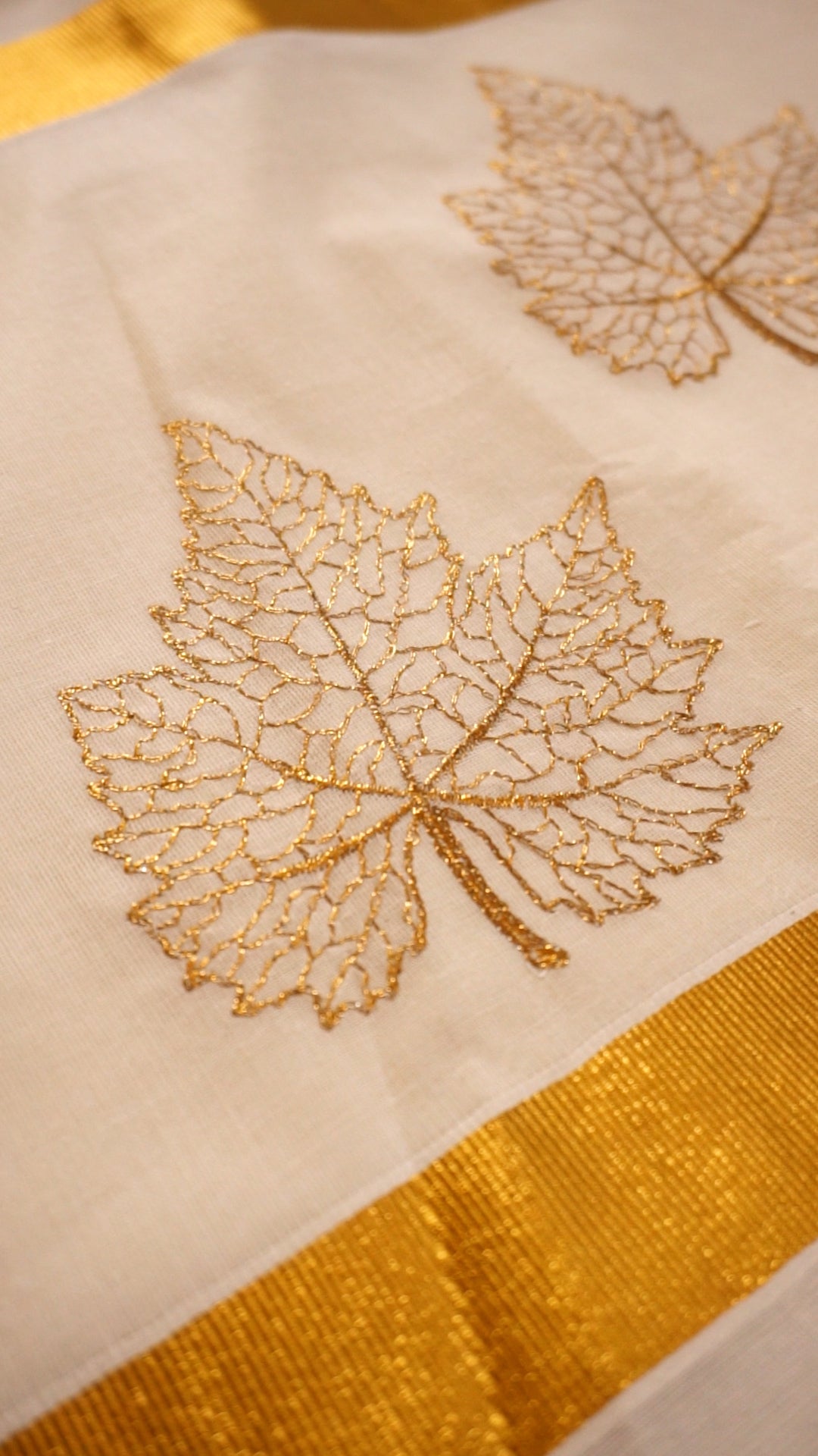 Elegant Kerala Kasavu Saree with Leaf Motif Design[KS23]