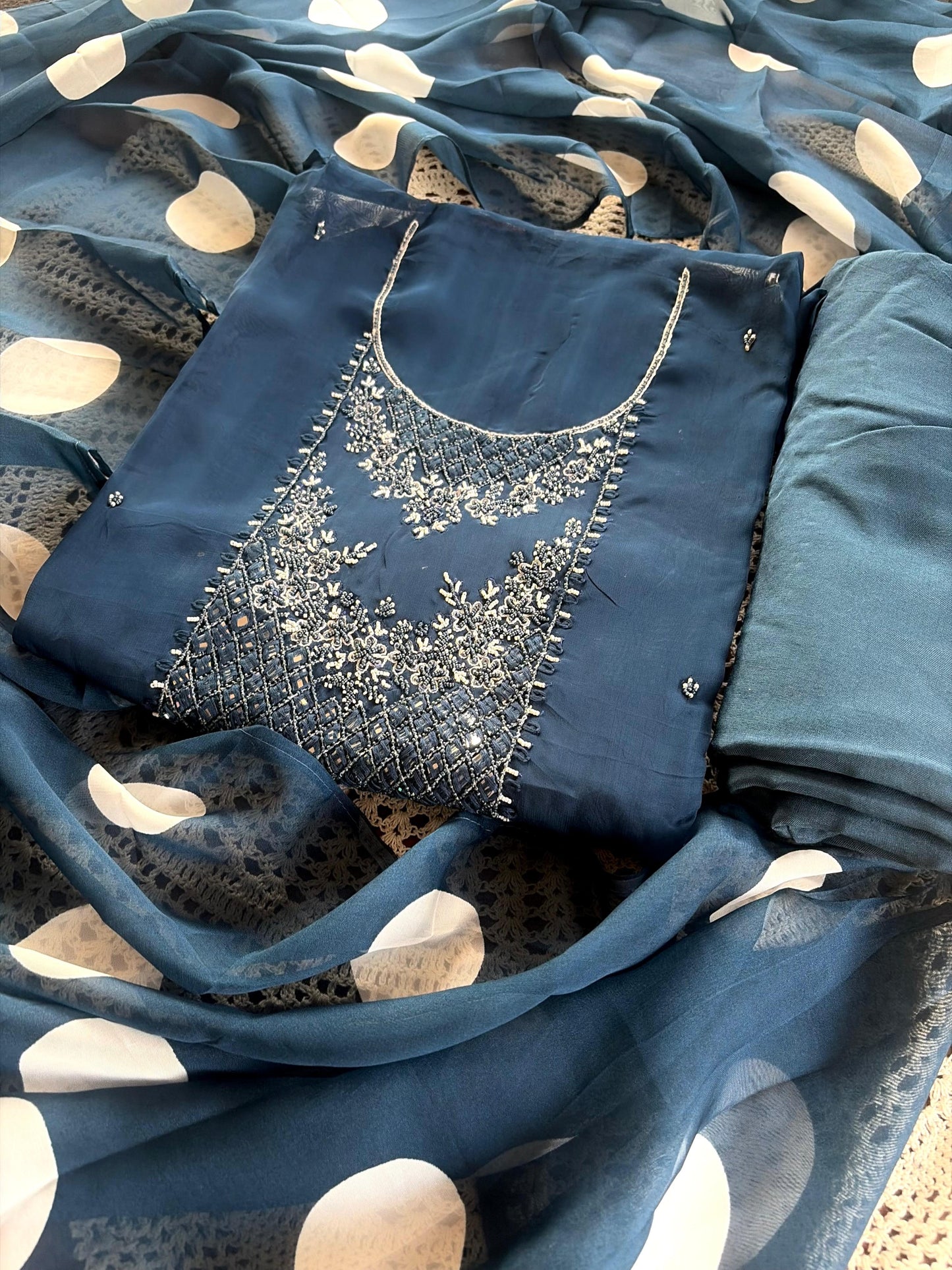 Premium Georgette Embroidered Unstitched Salwar Set {GUE102]