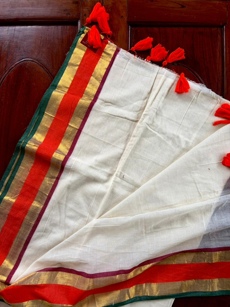 Traditional Kerala Mul Cotton Saree with Classic Kasavu Border [MC15]