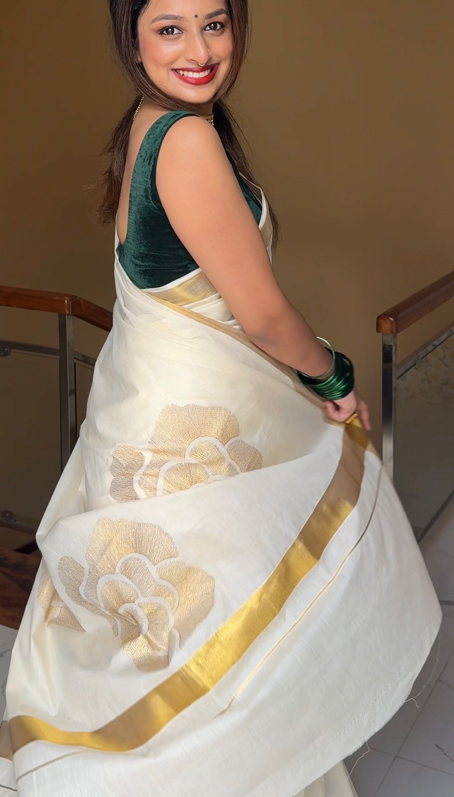 Elegant Kerala Kasavu Saree with Floral Zari Motifs [MC65]