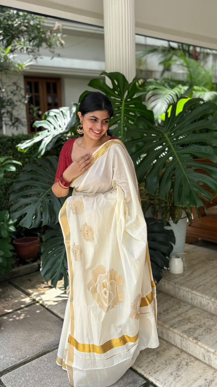 Elegant Kerala Kasavu Saree with Floral Zari Motifs [MC65]