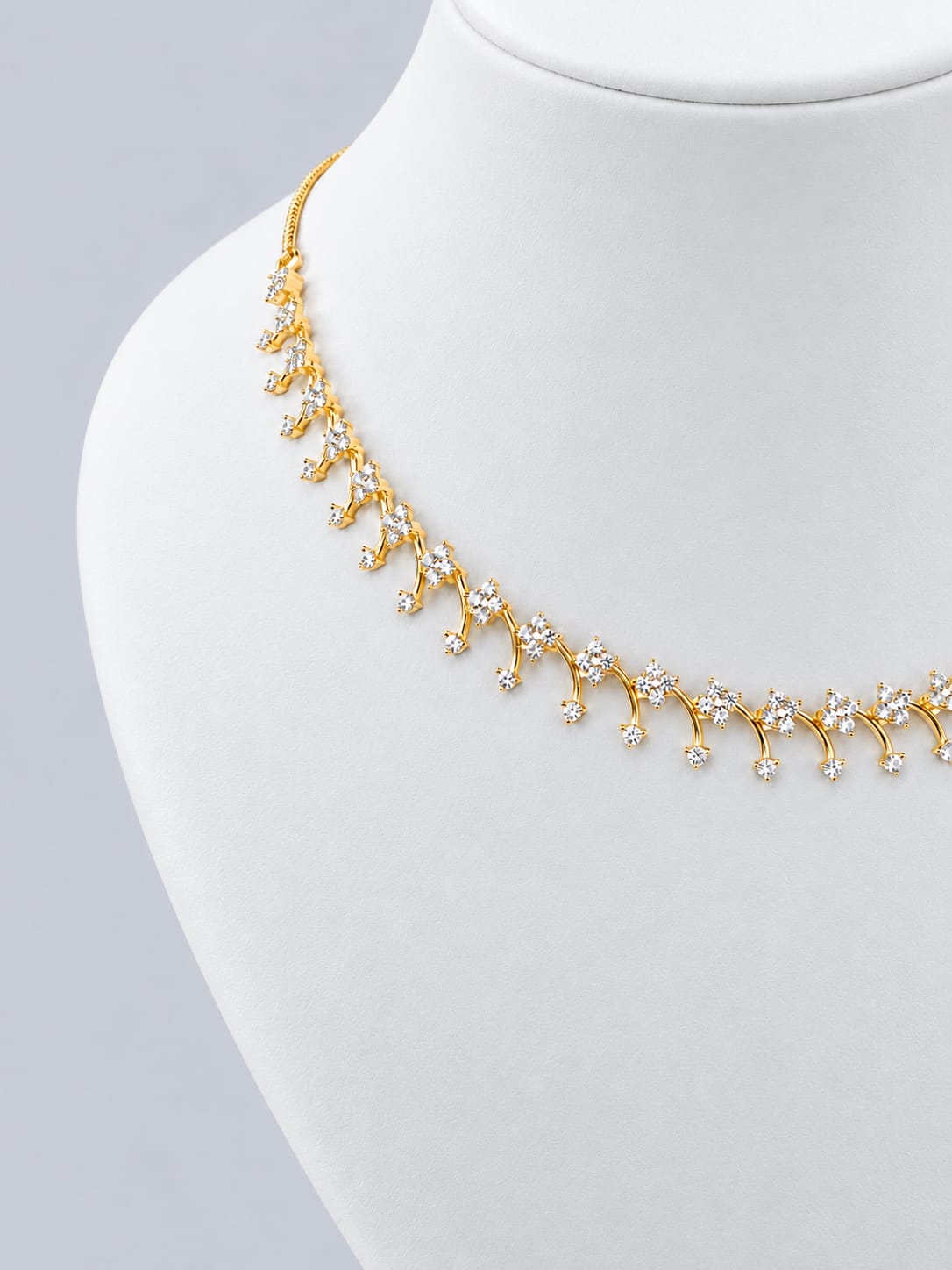Elegant Golden Vine Necklace – Timeless Beauty [J8]