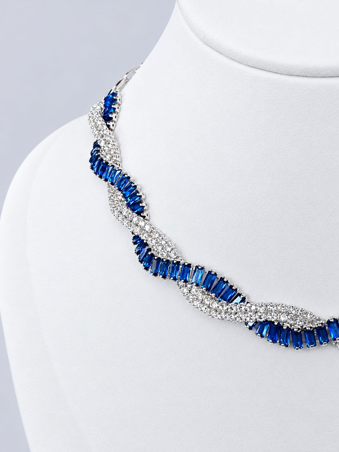 Elegant Sapphire Blue Silver Twisted Necklace [J109]