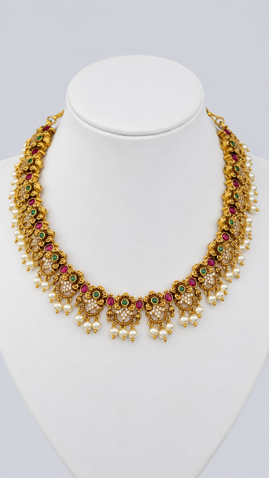 Elegant Golden Floral Necklace – Timeless Beauty Grace [J27]