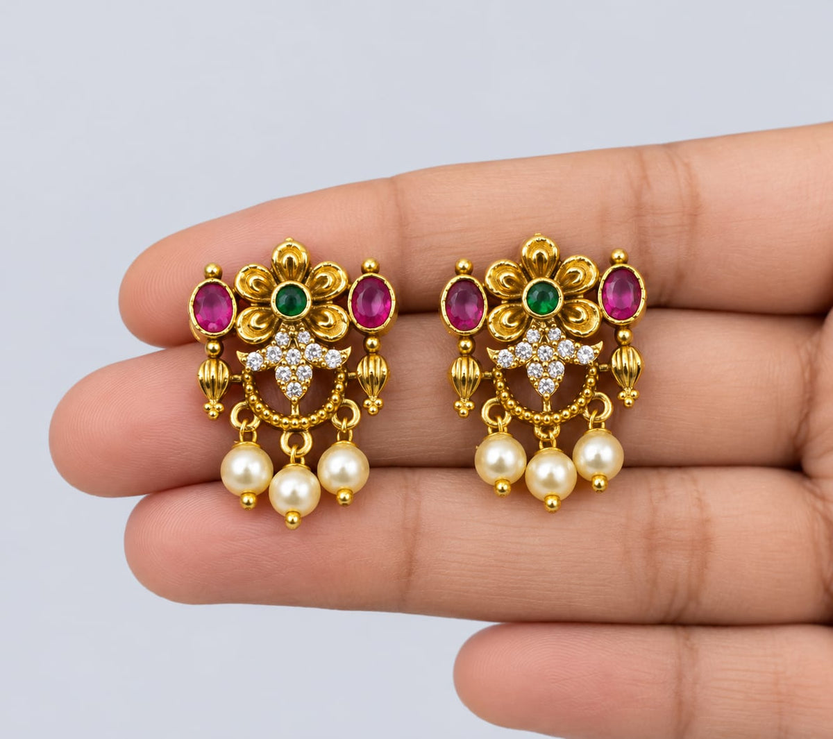 Elegant Golden Floral Necklace – Timeless Beauty Grace [J27]
