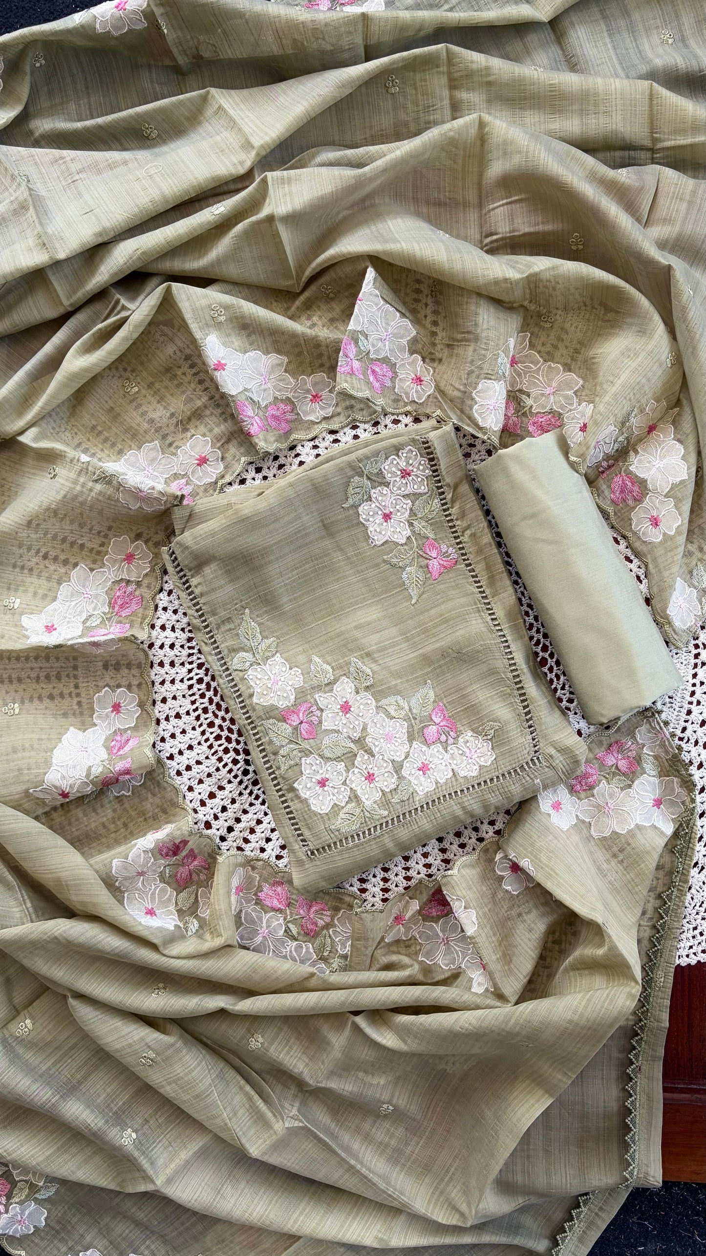 Soft Cotton Floral Printed Unstitched Salwar Suit [GUG128]