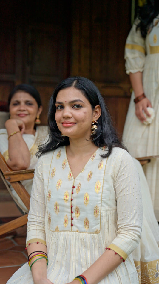 Premium Cotton Kurthi with Buttas & Kasavu Borders [KR2]