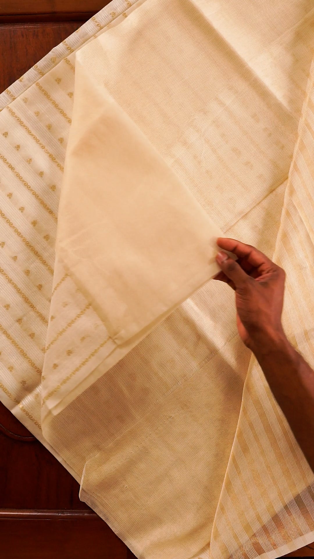 Elegant Cotton Saree with Golden Woven Stripes &amp; Tassel Pallu [B012]